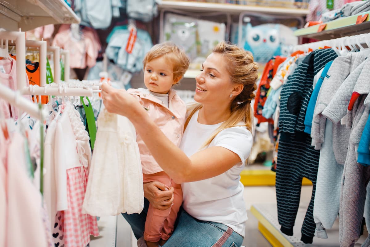 Cómo montar una tienda de ropa infantil?